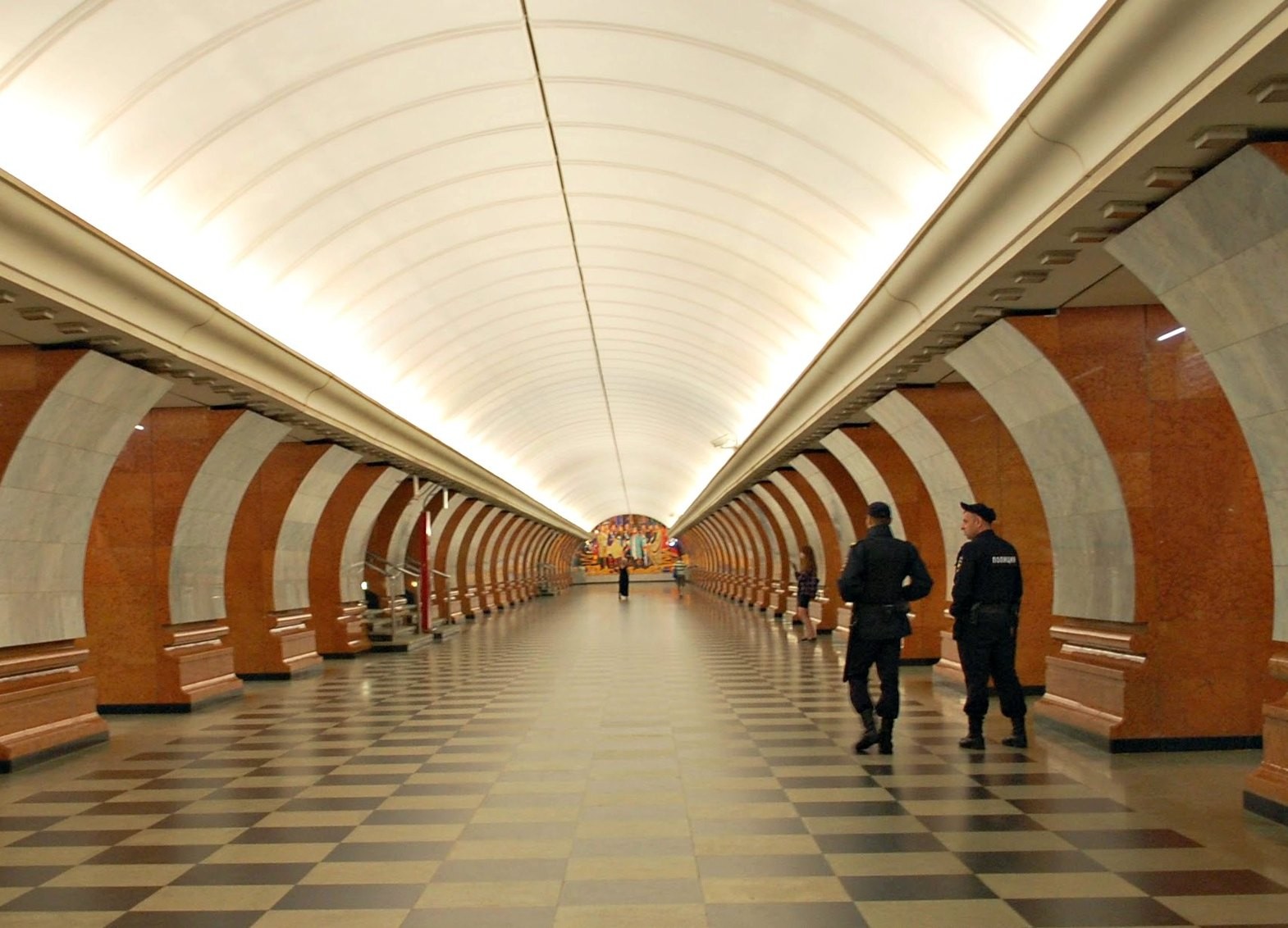 Park Pobedy Metro Station
