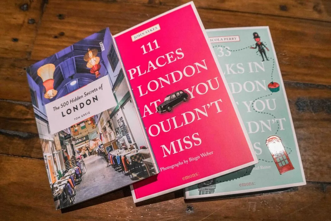 A London Travel Guide so they know their way around the city.