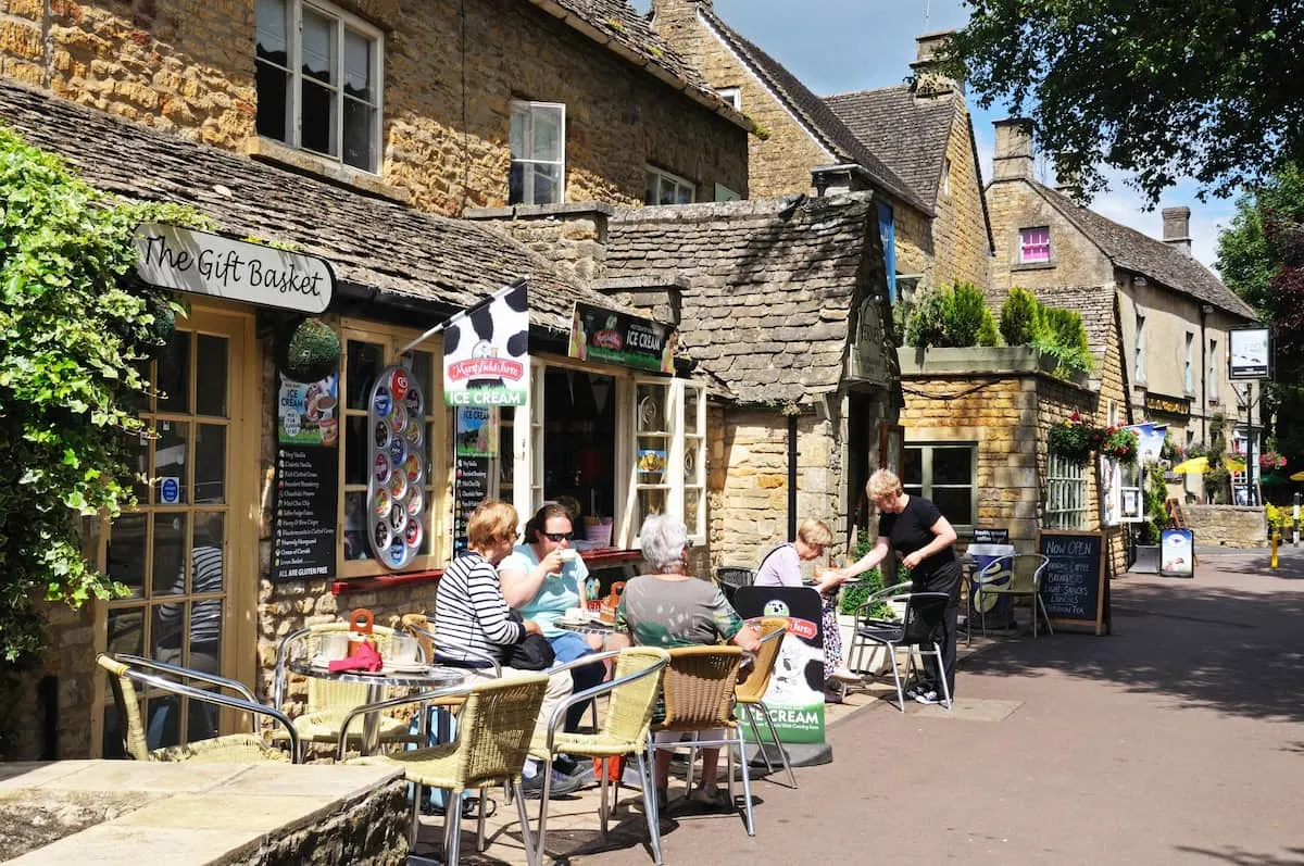 Pavement cafe, Bourton on the Water