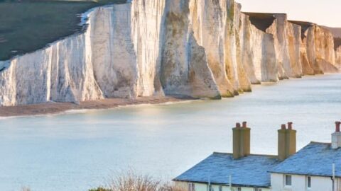 Pros and Cons of Living in England